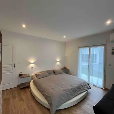 Apartment 2 Sur Propriete Prive De 3500m2 *