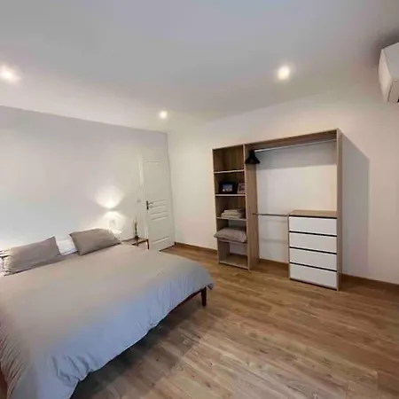 2 Sur Propriete Prive De 3500m2 Apartment