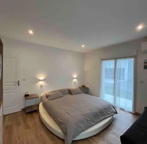 Apartment 2 Sur Propriete Prive De 3500m2 *