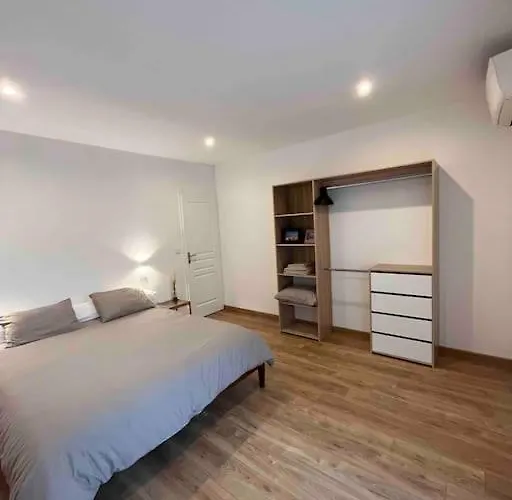 2 Sur Propriete Prive De 3500m2 Apartment